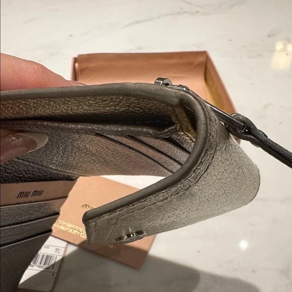 MIU MIU WALLET 💛🩶 - Picture 15 of 17